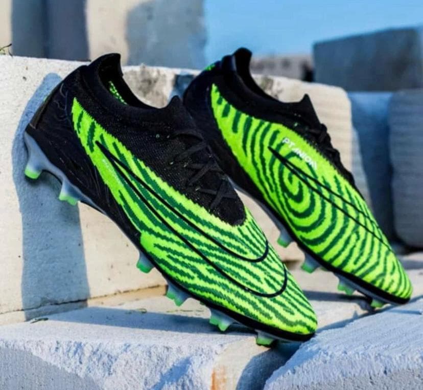 Soft Ground Football Shoes