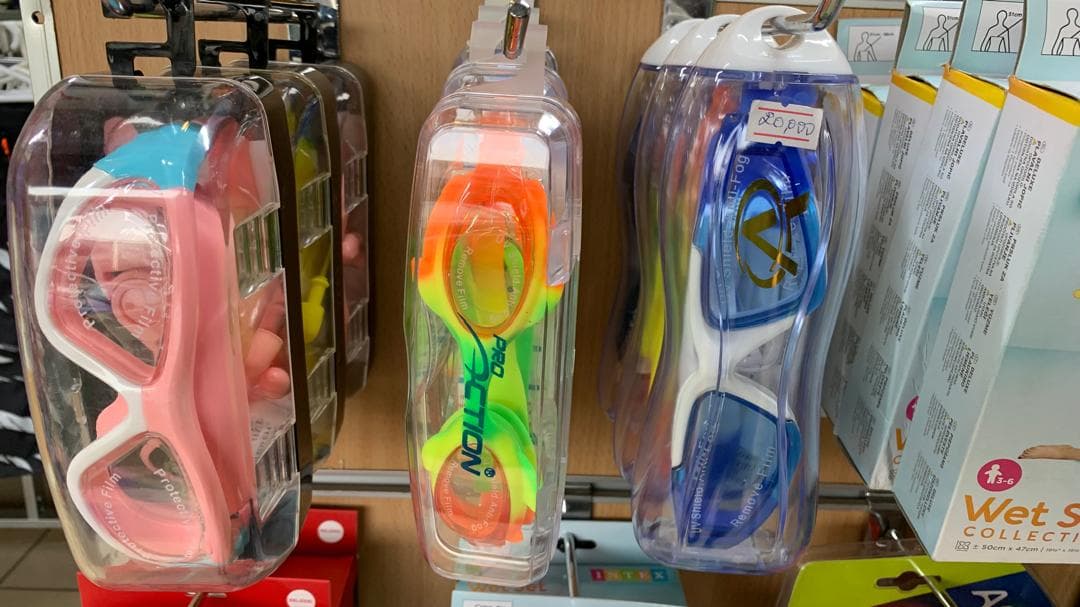 Swimming Cap and Goggles Set